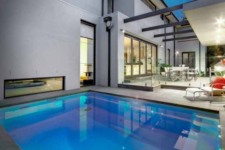 Plunge fibreglass pool